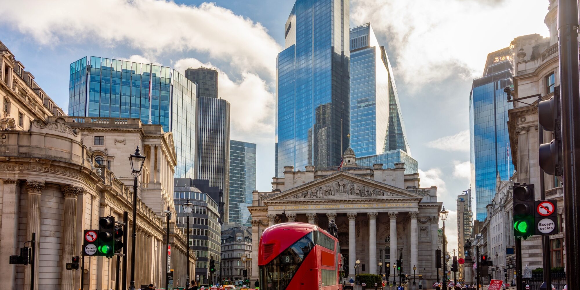 24 – 2025-10-23T113357.427 City of London.